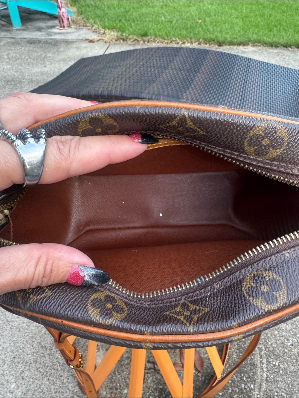 Louis Vuitton Brown Monogram Oval Crossbody with Tan Trim - Picture 10 of 11